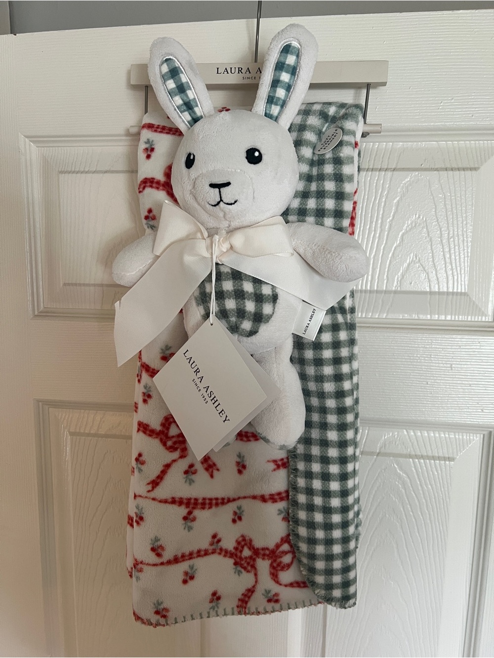 NWT Laura Ashley Larkfield Ribbon Baby Blanket & Plush Toy Gift Set - holiday